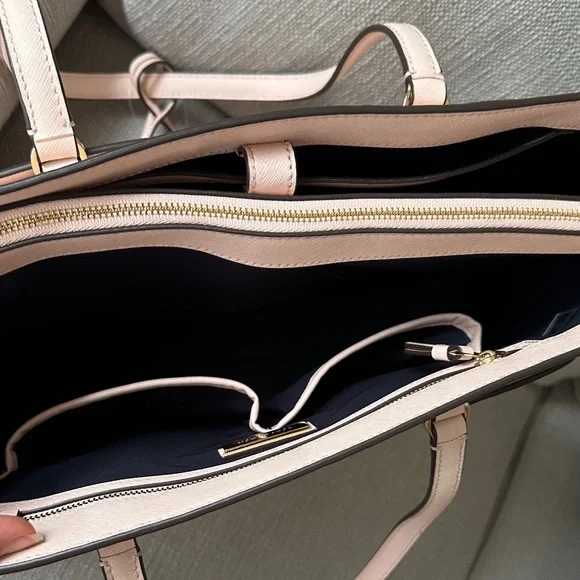 Tory Burch Robinson small Tote in pale apricot - Picture 7 of 14